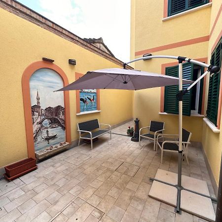Il Fenicottero Bed & Breakfast โคมัคคิโอ ภายนอก รูปภาพ